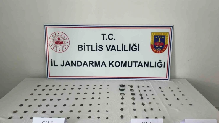 Bitlis'te 131 parça tarihi eser ele geçirildi