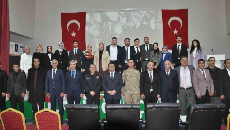 Bulanık'ta 24 Kasım Öğretmenler Günü kutlandı