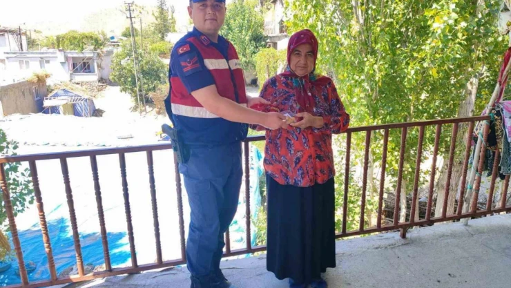 Çalındığı tespit edilen 450 bin TL değerindeki altın sahibine teslim edildi