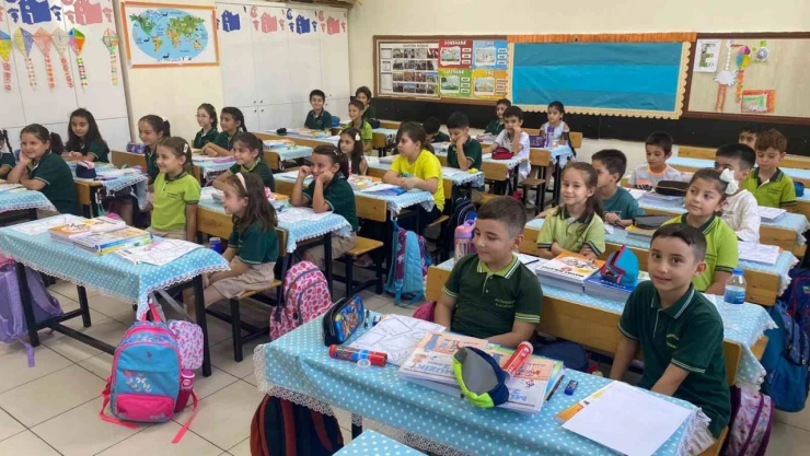 Deprem bölgesi Adıyaman'da 161 bin öğrenci ders başı yaptı