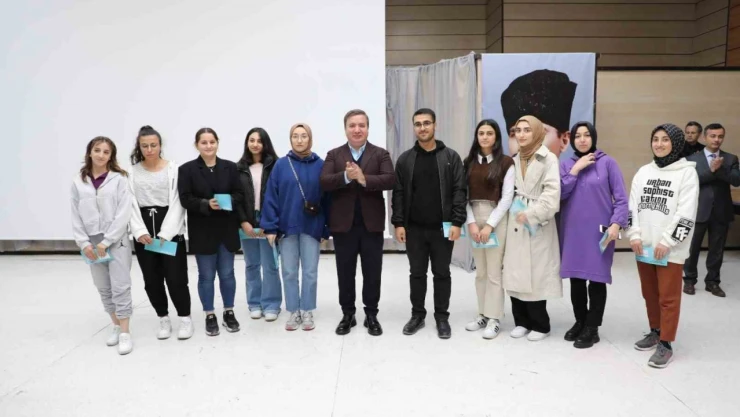 EBYÜ öğrencilerine burs desteği