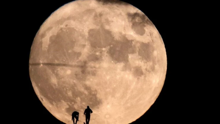 Erzincan'da dolunay görsel şölen oluşturdu