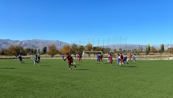 Erzincan'da yurtlar arası turnuvalar başladı