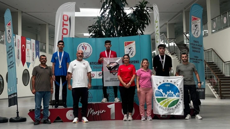 Erzincanlı sporcular havalı silahlarda şampiyon