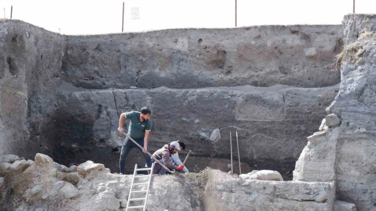 Erzurum'daki arkeolojik kazılarda 6 bin yıl öncesine dair izler ortaya çıkarılıyor