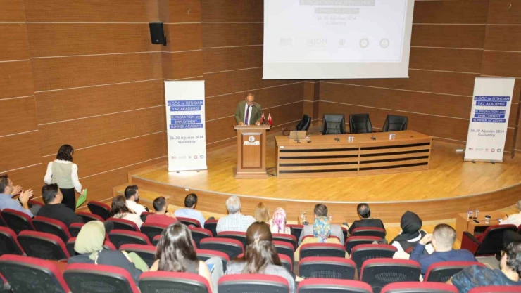 GAÜN'de göç ve istihdam akademisi başladı