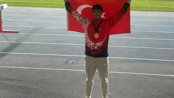 GAÜN'lü öğrenci milli gurur yaşattı