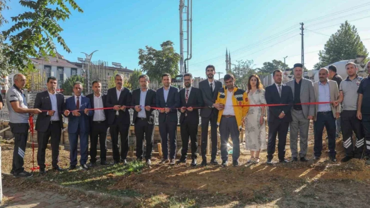 Genç'te Toplum Sağlığı Merkezi ve 112 Acil Sağlık Hizmetleri İstasyonu temel atma töreni