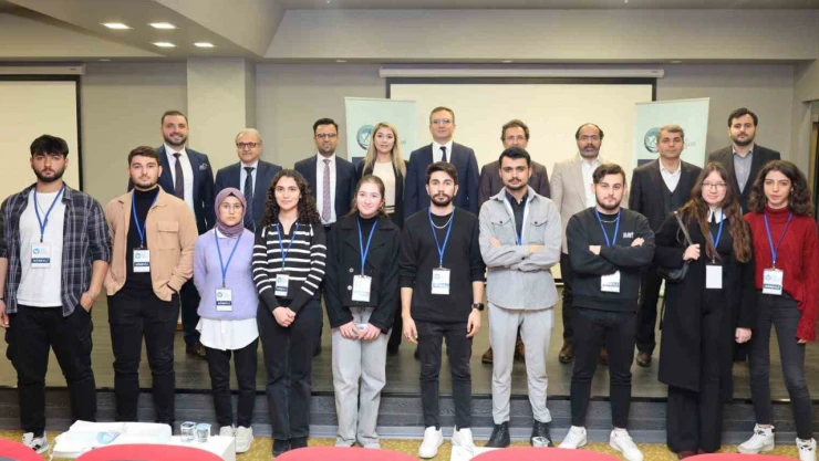 GİBTÜ'de geniş katılımlı 'Yapay Zeka Çağında Birey ve Toplum Çalıştayı' yapıldı