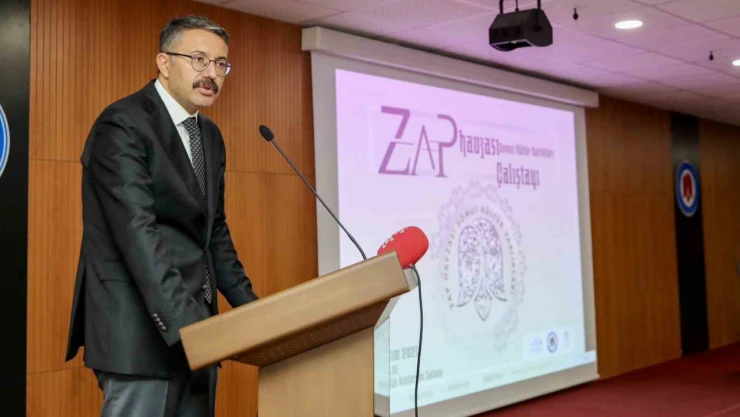 Hakkari'de Zap Havzası Somut Kültür Varlıkları Çalıştayı düzenlendi