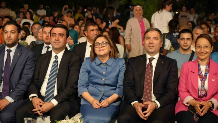 Hemşehri Dernekleri Festivali'nin açılışı yapıldı