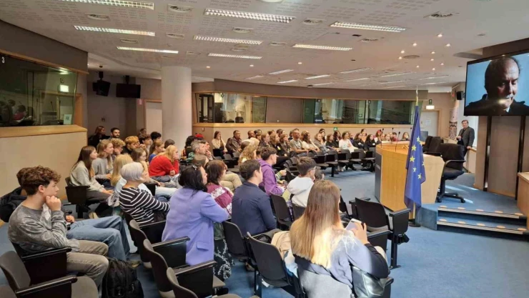 Hınıs Mehmet Akif Ersoy Ortaokulu Erasmus projesine ortak oldu