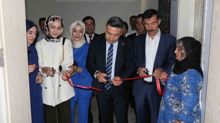 Hizan'da el emeği göz nuru ürünler sergilendi