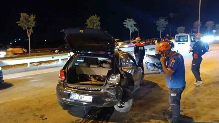 İki otomobil çarpıştı: 4 yaralı