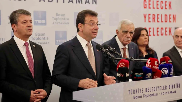 İmamoğlu'ndan depremden etkilenen 11 şehre destek sözü