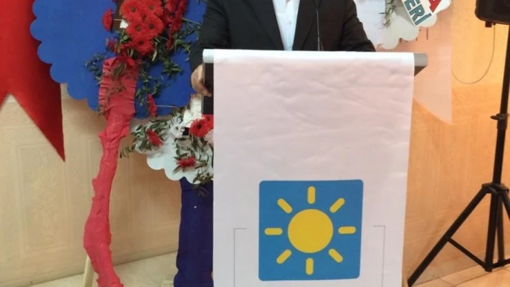 İYİ Parti'nin kurucular kurulu üyesi istifa etti