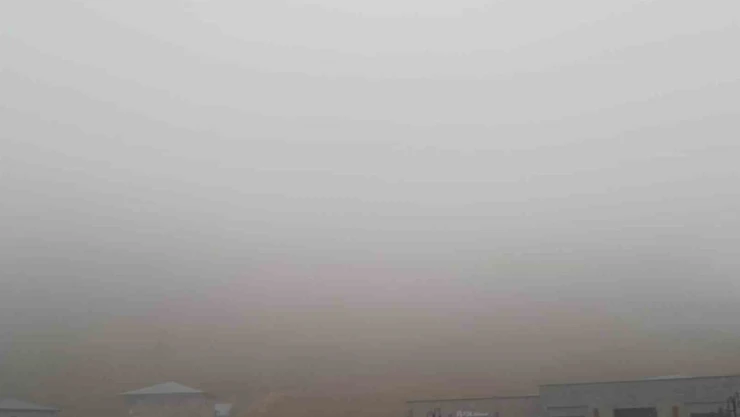 Kars siste kayboldu, bazı uçak seferleri ertelendi