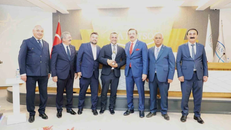 Lokman Hekim'e anlamlı ödül