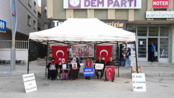 Muşlu ailelerin evlat nöbeti devam ediyor