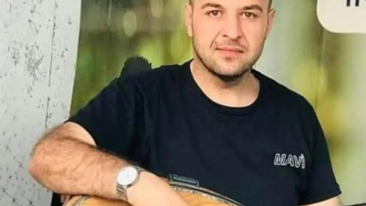 Müzisyen kaldığı konteynerde ölü bulundu