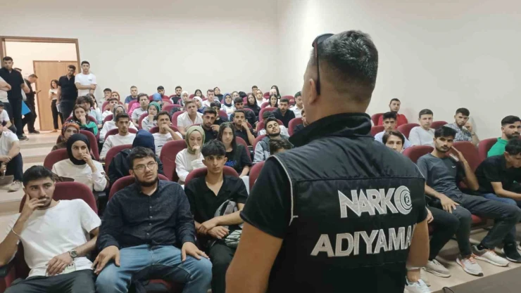 Öğrencilere, narko gençlik projesi anlatıldı