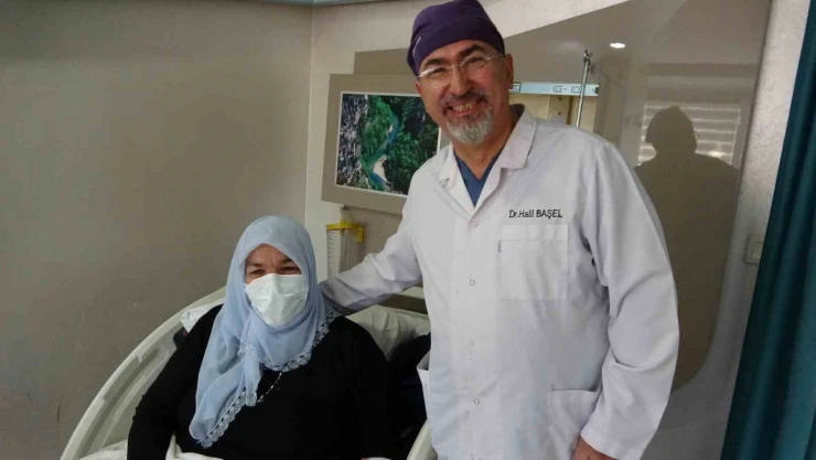 Ölüm riski olan 150'den fazla glomus tümörü hastasını sağlığına kavuşturdu