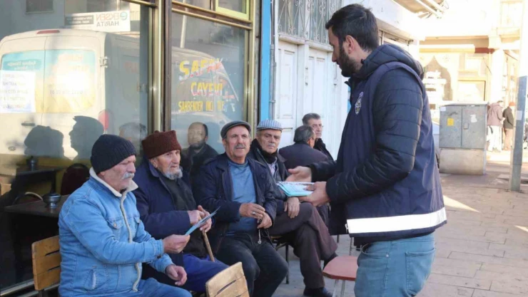 Polisten broşürlü uyarı