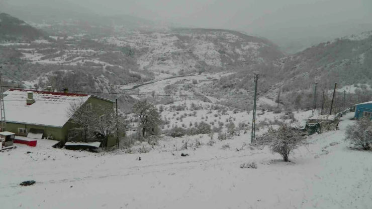 Posof beyaza büründü