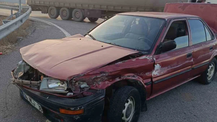 Sivas'ta trafik kazası: 3 yaralı