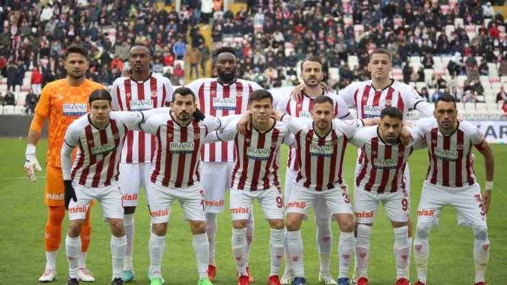 Sivasspor'da Adana Demirspor maçı kamp kadrosu belli oldu