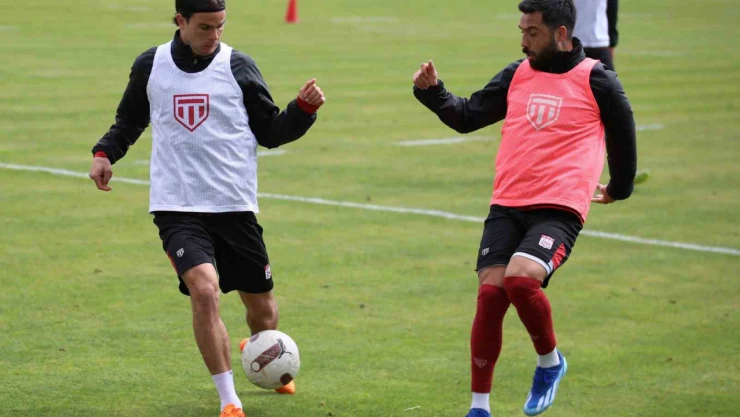 Sivasspor'da Galatasaray maçı hazırlıkları sürüyor
