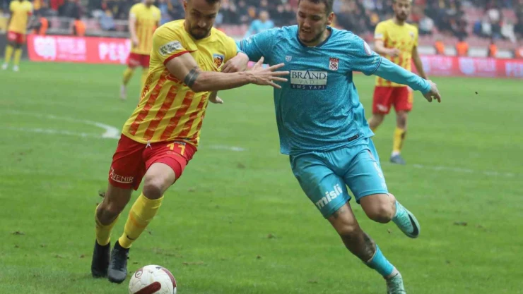 Sivasspor'da Manaj, Galatasaray maçında yok