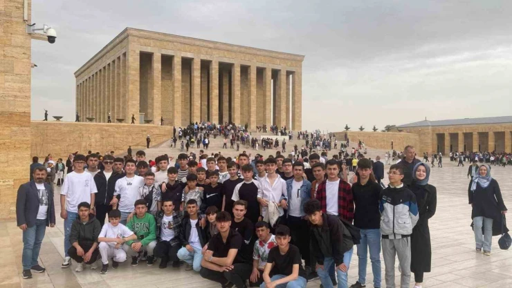 STSO, Sivas MTAL öğrencileri için Ankara kültür gezisi düzenledi