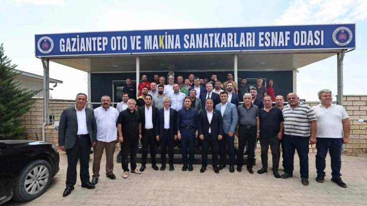 Tahmazoğlu esnaf ve vatandaşla bir araya geldi