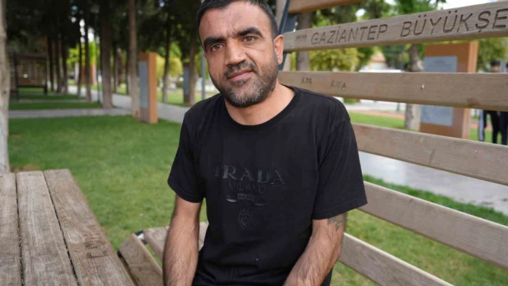 Tavuk karası hastalığı hayatını kararttı: Gündüz az görüyor, gece hiç görmüyor