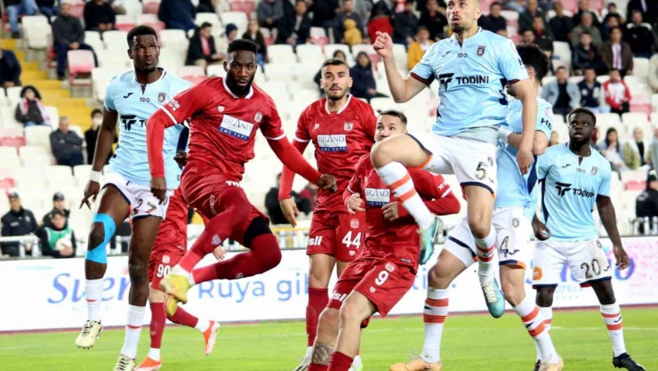 Trendyol Süper Lig: Sivasspor: 0  - RAMS Başakşehir: 1 (Maç sonucu)