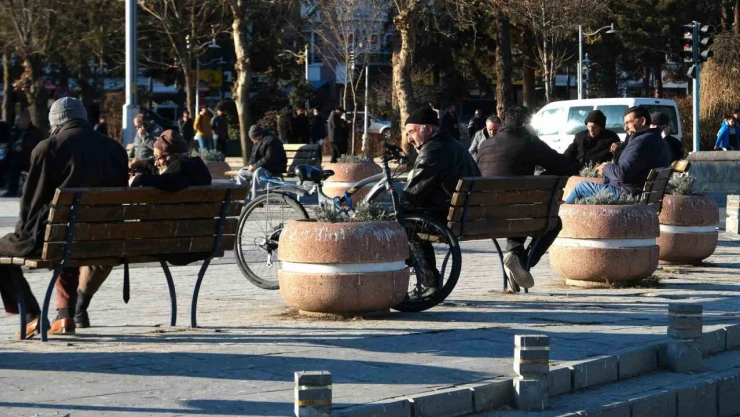 Türkiye'deki yaşlıların yüzde 64,1'i mutlu