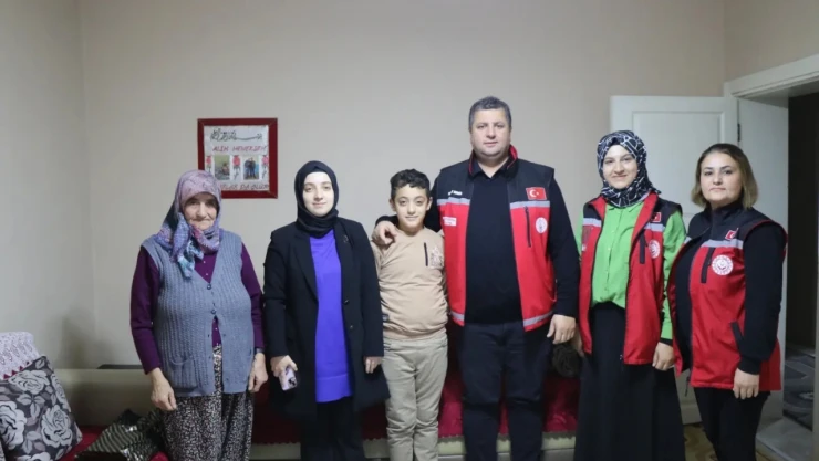 Ulu çınar ve torunları evlerinde ziyaret edildi