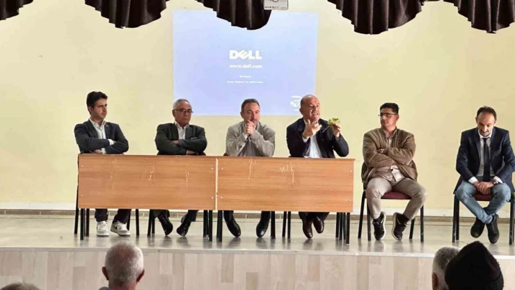 Üzümlü'de çiftçilere bağcılık, meyvecilik, sebzecilik ve bitki hastalıkları hususunda eğitim verildi