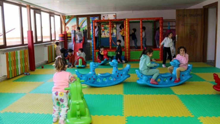 Van Büyükşehir Belediyesi Kreşinde çocuklar daha mutlu