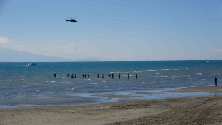 Van'da Rojin dört bir koldan aranıyor