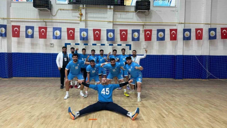 Van Erek Beş Yıldız Hentbol Takımı play-off'ta