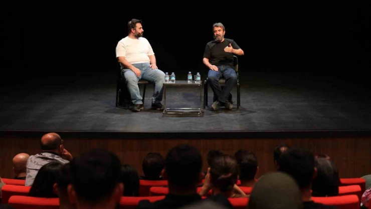 Zeki Demirkubuz GAÜN öğrencileriyle bir araya geldi