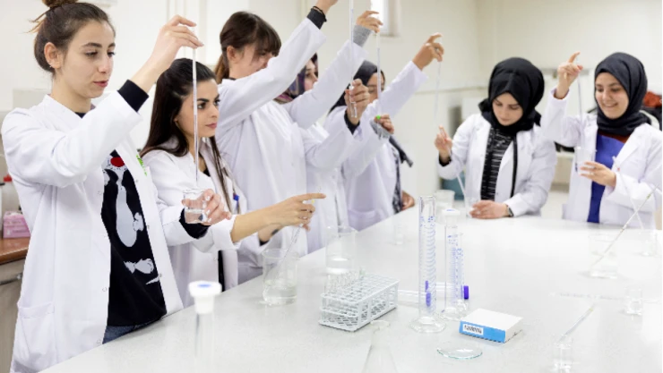 Ziraat fakültesinde 5 bölüm daha akredite oldu